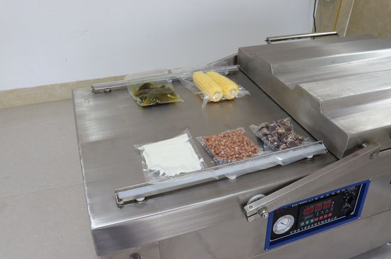 Μηχανή συσκευασίας κενού διπλής αίθουσας για θαλασσινά αλμυρό κρέας ξηρό ψάρι χοιρινό κρέας βοδινού και ρυζιού
