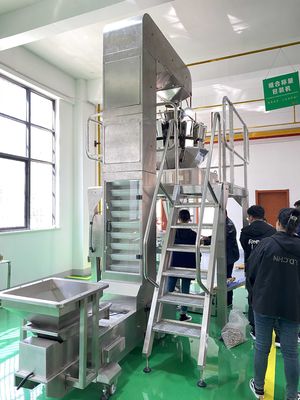 Χρησιμοποιούμενο πλαστικό υλικό συσκευασίας Μηχανή συσκευασίας σάκων περιστροφής ταχύτητας για καρύδια και σπόρους