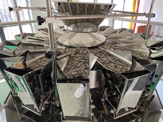 Χρησιμοποιούμενο πλαστικό υλικό συσκευασίας Μηχανή συσκευασίας σάκων περιστροφής ταχύτητας για καρύδια και σπόρους