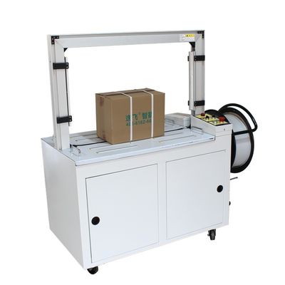 Συσκευή δέσμευσης 150 KG Δυνατότητα MH101 Low Table Packer Strapping Machine με μεταγωγική γραμμή