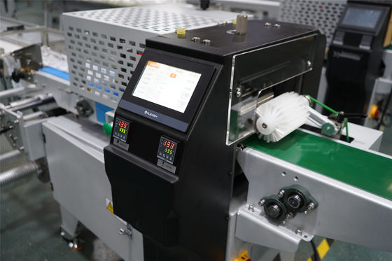 Μικρομεσαία Επιχειρήσεις Βερτικάλιο Instant Noodle Soup Cube Packaging Machine και Απόδοση