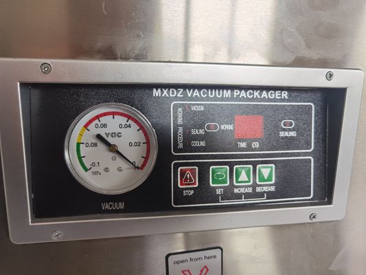 Συμπληκτικός και φιλικός προς το χρήστη οικιακός σφραγιστής κενού θαλασσινών με μέγεθος L480*W330*H360mm