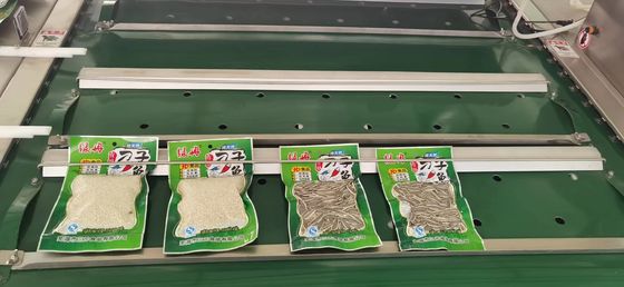 Βιομηχανική αυτόματη συνεχής κυλίνδρια συσκευή σφράγισης κενού για συσκευασία πλαστικών σακουλών