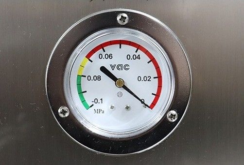 Πολυδιάστατος 380V / 50HZ αυτόματο ατμοσφαιρικό σφραγιστή ρύπανσης αερίου για σαλάτα χάρτη δίσκου λαχανικών