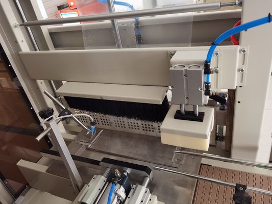 Μηχανή τυλίγματος με μανδύα 1400W θερμικής σφράγισης θερμικής συρρίκνωσης σήραγγας για συσκευασία ποτών