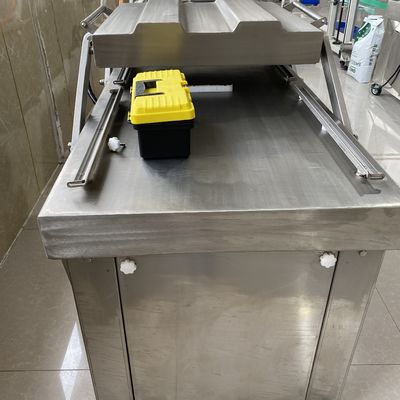 Μηχανή διπλής αίθουσας στεγνώσεως με κενό για συσκευασία τροφίμων